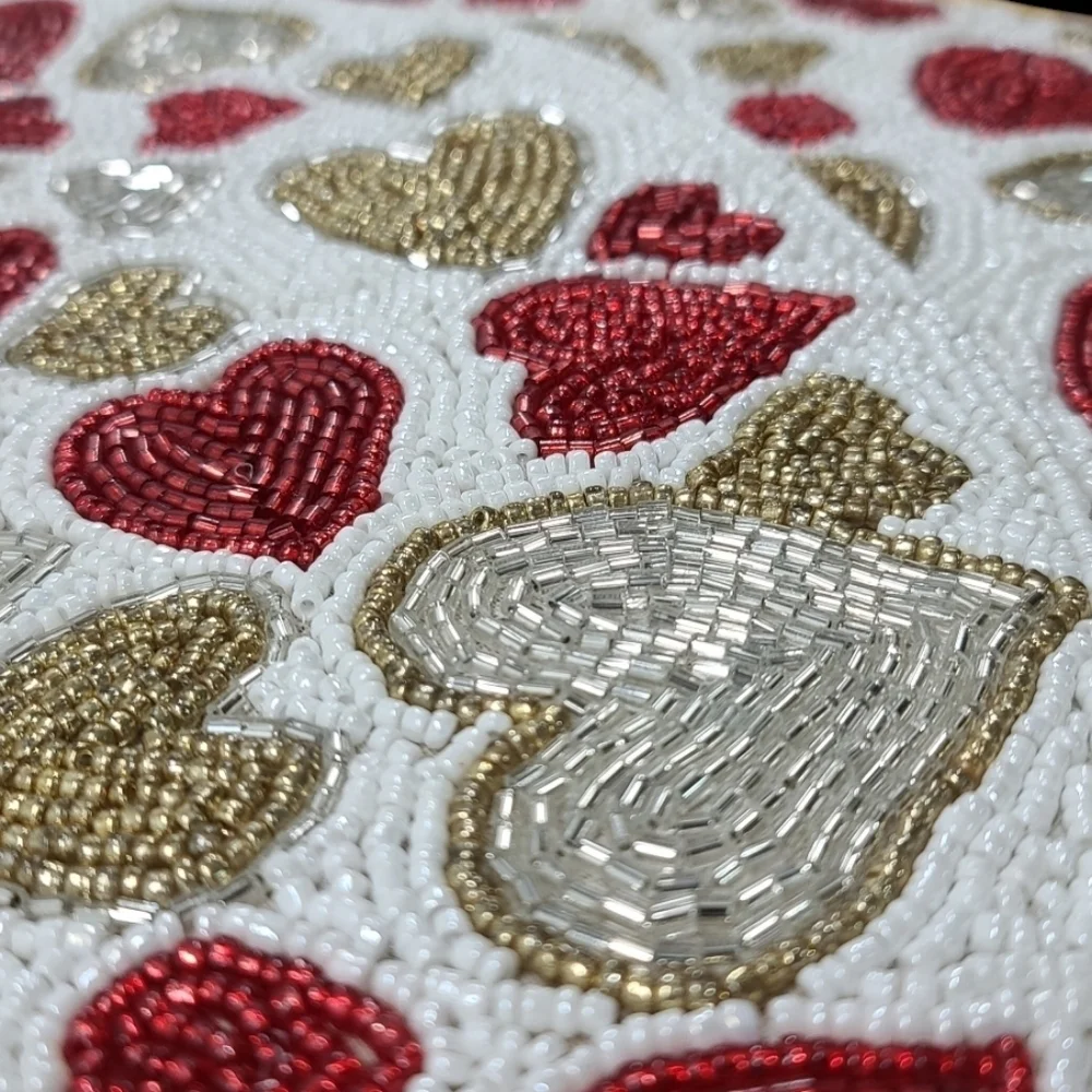 x4 Nicole Miller Sparkly Valentines Hearts of love Beaded Placemats Charger Set
